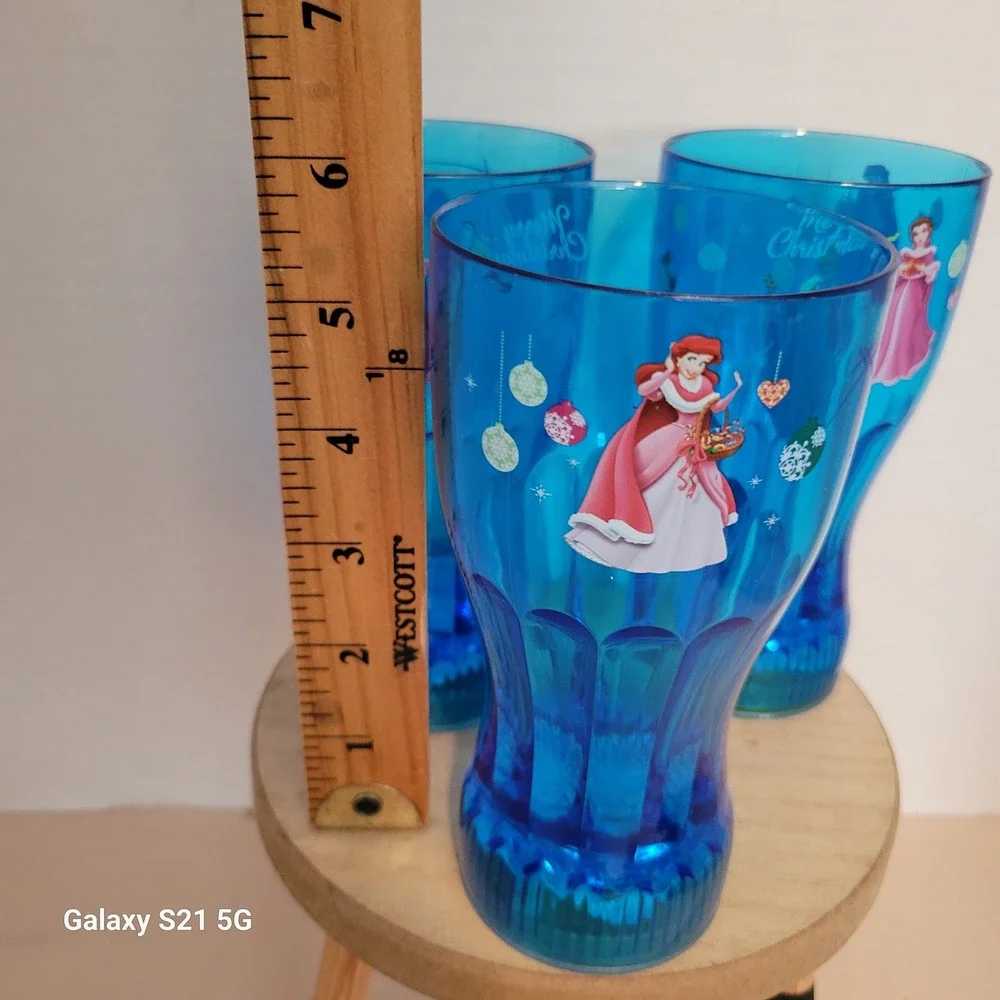 Disney Princess Merry Christmas Light Up Tumblers Ariel Belle Cinderella set 3